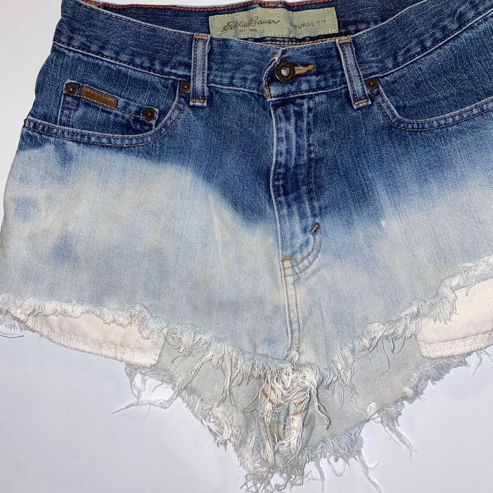DESTROYED HIGH RISE SHORTS - Picture 4 of 5